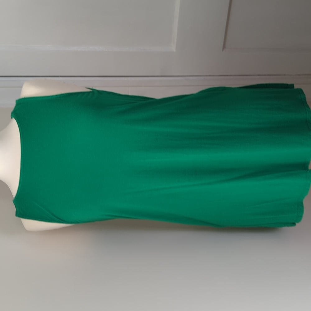 Cable & Gauge Kelly green sleeveless tunic